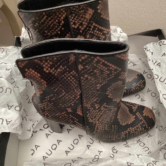 New Leather Snakeskin Boots size 7 - Picture 2 of 5